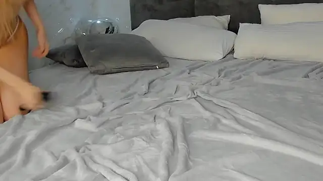 Anneta Hart online show from April 2026 07:58:02 PM