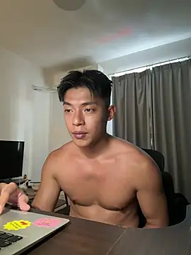 Snapshot of Yooo17 chatting on July 2026 08:43:02 AM Yooo17 online show from July 2026 08:43:02 AM