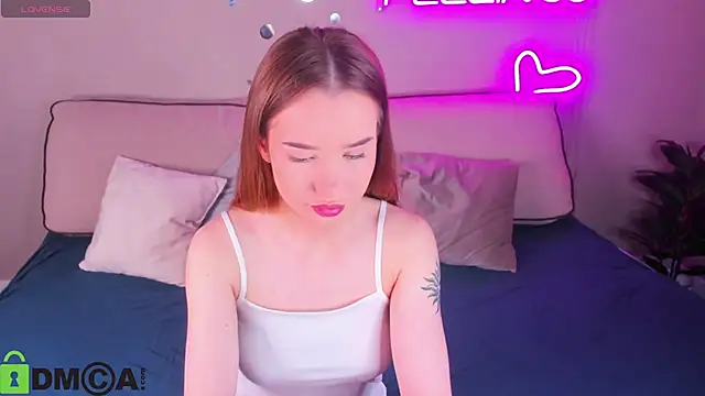 Nicole Vasquez online show from March 2026 01:17:02 AM