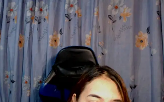 Snapshot of pinay_mayahiga chatting on April 2026 05:21:01 PM pinay mayahiga online show from April 2026 05:21:01 PM