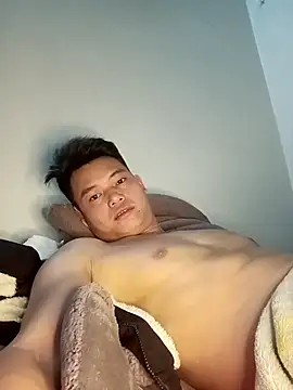 Snapshot of Maycute18 chatting on February 2026 03:18:02 AM Maycute18 online show from February 2026 03:18:02 AM