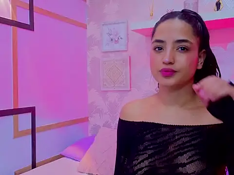 Emma Thompssonn online show from March 2026 12:02:02 PM