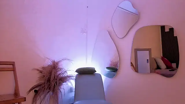 fransheskarossi online show from March 2026 11:59:02 AM