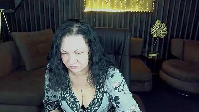 IrissMoon online show from April 2026 05:54:01 AM