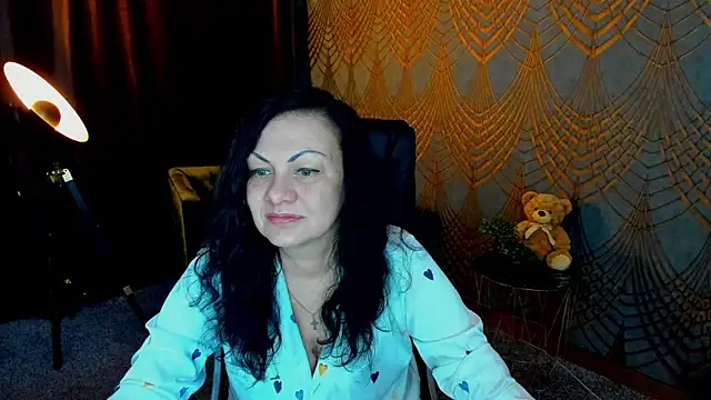 IrissMoon online show from May 2026 05:31:02 PM