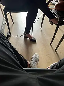 Novinho Pauzudo 18cm online show from March 2026 12:56:02 PM