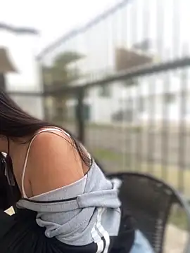 StrawberryPink  online show from February 2026 11:40:01 AM