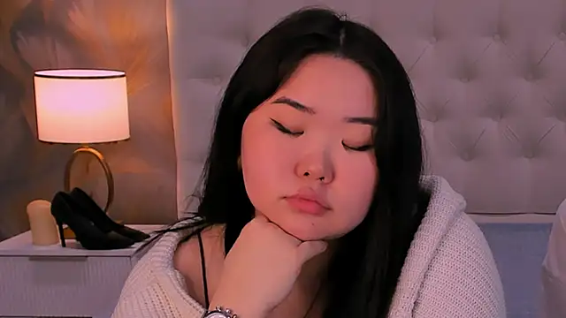 YUMI G online show from February 2026 03:48:02 PM