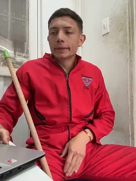 santiObrero online show from March 2026 05:38:01 PM