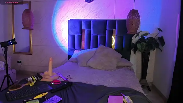 Snapshot of sophia_willliamss chatting on February 2026 12:38:01 PM sophia willliamss online show from February 2026 12:38:01 PM