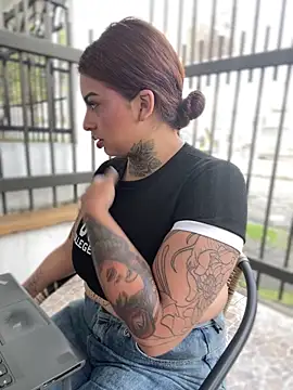 Snapshot of EmilyMoore_Pink chatting on March 2026 12:45:02 PM EmilyMoore Pink online show from March 2026 12:45:02 PM