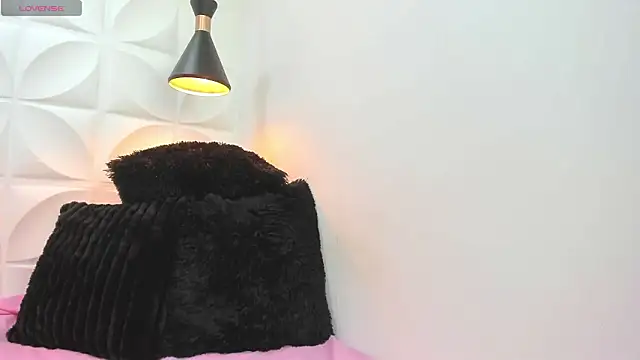 zaira skinny online show from March 2026 03:30:02 AM