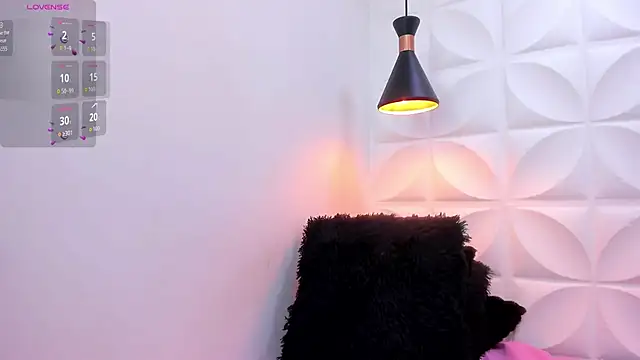 Snapshot of zaira_skinny chatting on June 2026 04:17:02 PM zaira skinny online show from June 2026 04:17:02 PM