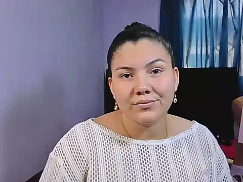 Helena-Paola online show from April 2026 08:51:01 PM