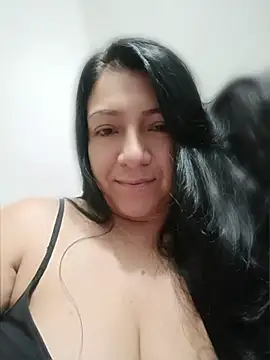Katysaez online show from May 2026 04:41:01 AM
