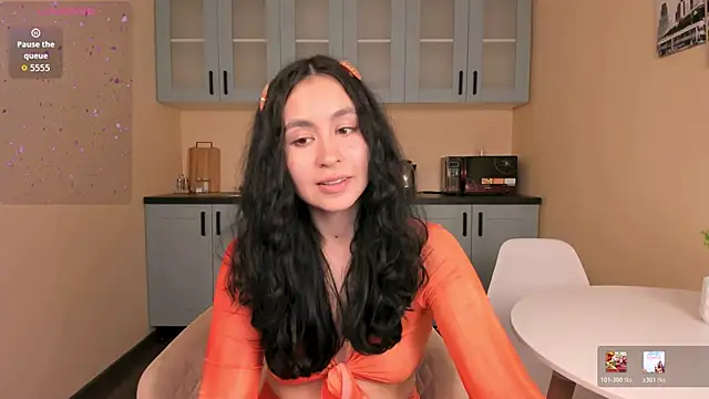 Snapshot of GiovannaAntonelli chatting on May 2026 07:44:01 PM GiovannaAntonelli online show from May 2026 07:44:01 PM