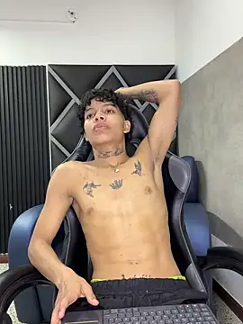 Snapshot of Dogan_Renzo0 chatting on February 2026 08:57:02 PM Dogan Renzo0 online show from February 2026 08:57:02 PM