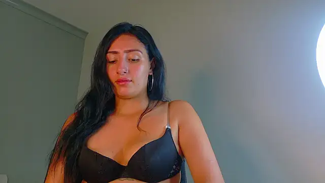 Snapshot of AmmyRouse__ chatting on March 2026 11:24:02 AM AmmyRouse online show from March 2026 11:24:02 AM