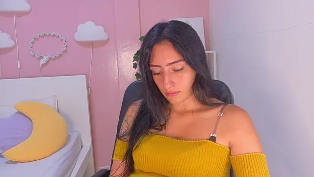 Snapshot of AmmyRouse__ chatting on April 2026 12:58:02 PM AmmyRouse online show from April 2026 12:58:02 PM