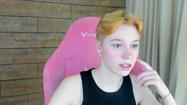 Snapshot of AgataGate chatting on February 2026 03:05:01 PM AgataGate online show from February 2026 03:05:01 PM