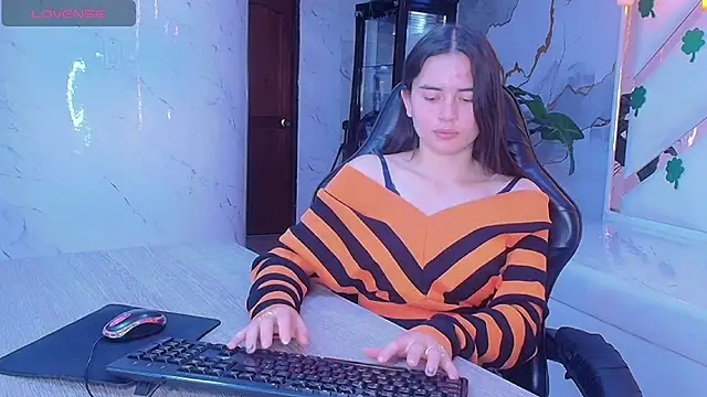 Qetsyah tf online show from March 2026 01:49:02 PM