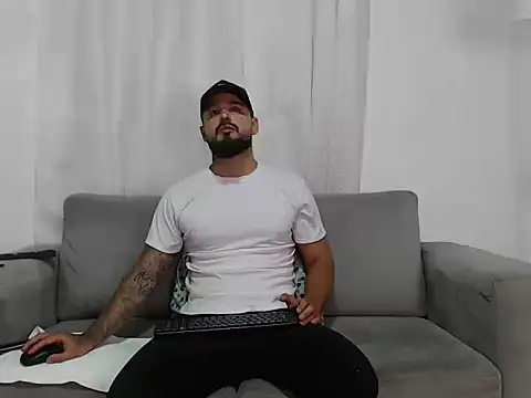 Handsomen69 online show from February 2026 12:52:02 AM