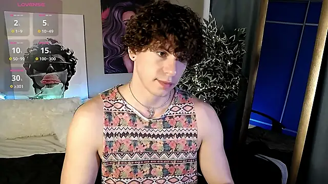 Snapshot of TylerGibson chatting on June 2026 03:40:01 AM TylerGibson online show from June 2026 03:40:01 AM
