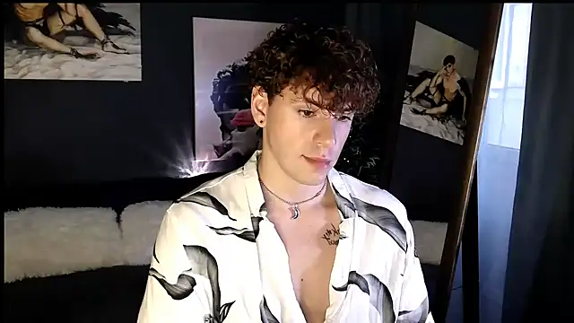 Snapshot of TylerGibson chatting on July 2026 04:46:02 PM TylerGibson online show from July 2026 04:46:02 PM