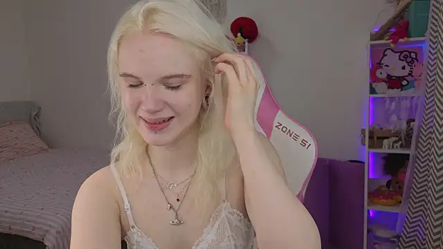 Mia WaterFall online show from April 2026 03:23:02 AM