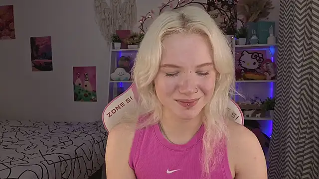Mia WaterFall online show from June 2026 03:19:02 AM