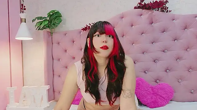 Snapshot of EllieNeptune_ chatting on February 2026 08:07:01 PM EllieNeptune online show from February 2026 08:07:01 PM