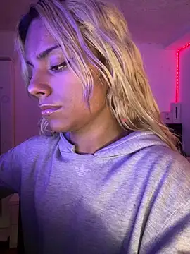 andyy x online show from April 2026 05:19:01 AM