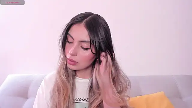 Fernanda aaaa online show from July 2026 04:33:02 PM