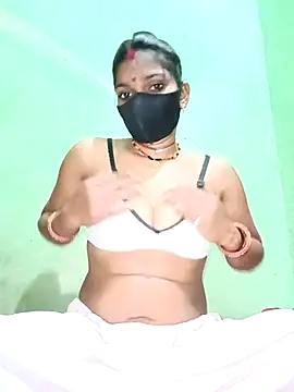 Snapshot of Cute__tanu chatting on February 2026 08:53:02 AM Cute tanu online show from February 2026 08:53:02 AM