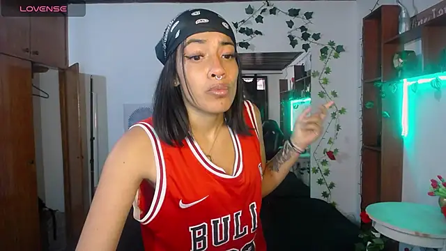 Snapshot of samantha_bj chatting on February 2026 02:43:02 PM samantha bj online show from February 2026 02:43:02 PM