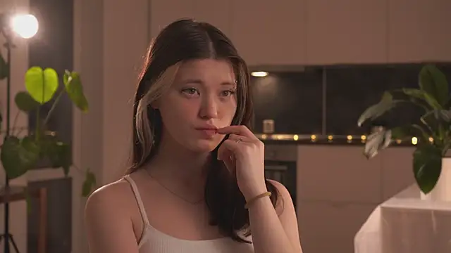 Snapshot of EleniRoeber chatting on February 2026 04:11:02 PM EleniRoeber online show from February 2026 04:11:02 PM