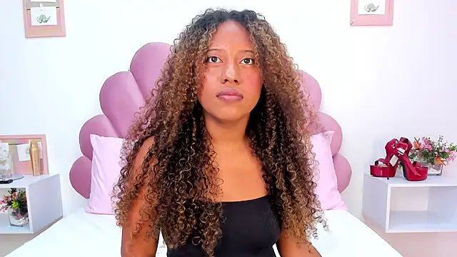 Snapshot of Ms_zozi_ chatting on February 2026 01:32:02 PM Ms zozi online show from February 2026 01:32:02 PM