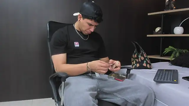 Tobias Vega online show from February 2026 05:55:01 PM