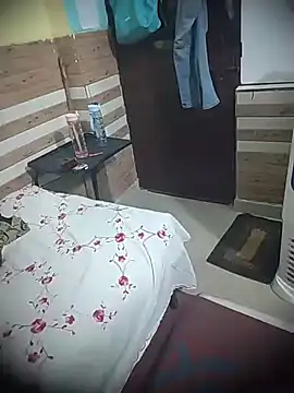 ZyphiaLive online show from April 2026 07:59:01 PM