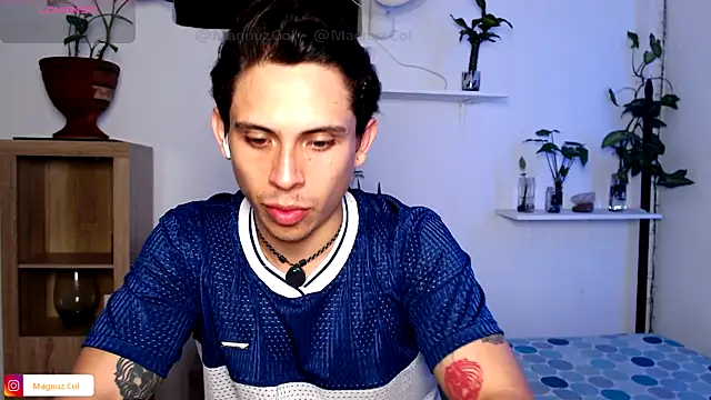 Magnuz Col online show from April 2026 12:58:02 AM