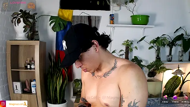 Snapshot of Magnuz_Col chatting on July 2026 02:19:02 AM Magnuz Col online show from July 2026 02:19:02 AM