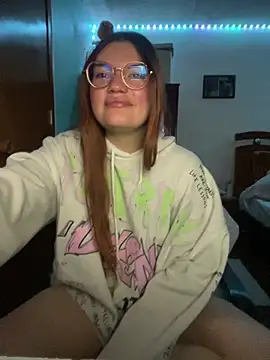 Snapshot of Vixroy7 chatting on March 2026 01:40:02 AM Vixroy7 online show from March 2026 01:40:02 AM