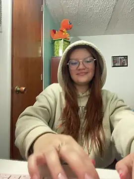 Vixroy7 online show from June 2026 11:43:01 PM