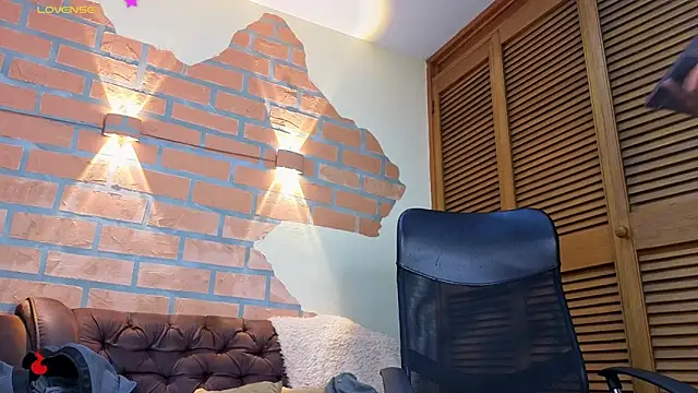 mister eithan online show from March 2026 02:13:02 AM