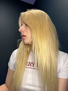 Snapshot of DayaFoxy chatting on June 2026 01:22:02 PM DayaFoxy online show from June 2026 01:22:02 PM