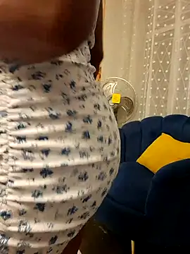 Barbieee1301 online show from March 2026 06:37:02 PM