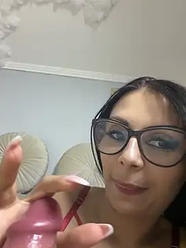 Snapshot of HiddendesireXO01 chatting on July 2026 06:58:02 PM HiddendesireXO01 online show from July 2026 06:58:02 PM