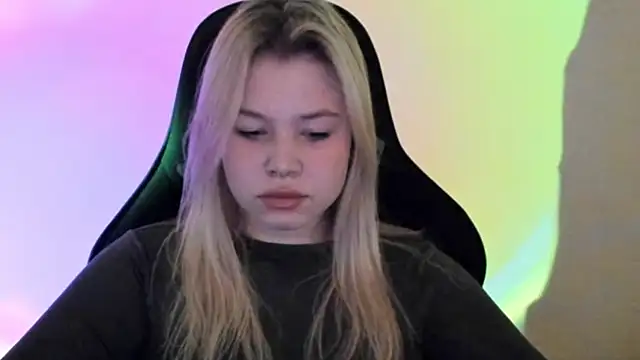 Snapshot of Lulu_Di chatting on February 2026 02:13:02 AM Lulu Di online show from February 2026 02:13:02 AM