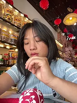 Lyn-be99 online show from March 2026 06:13:02 AM