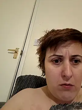 Snapshot of Tiara_XOX chatting on February 2026 05:16:02 AM Tiara XOX online show from February 2026 05:16:02 AM